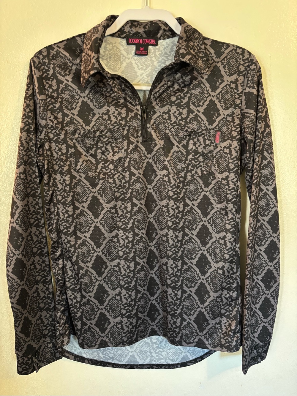 Rock & Roll Cowgirl Gray Snake-Print Quarter-Zip Sweater